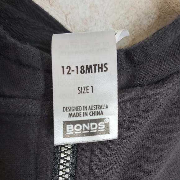 Black sweater - Picture 4 of 4